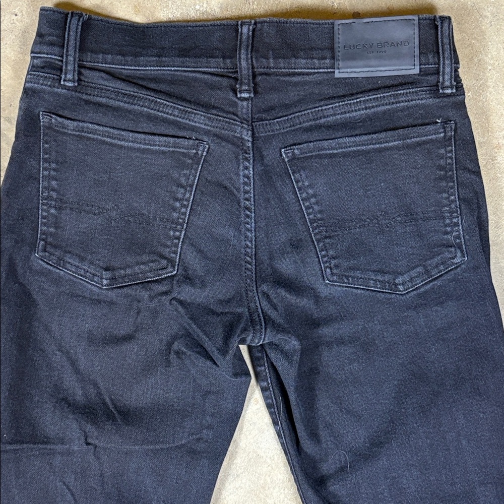 Lucky Brand Women's Sweet Mid Rise Straight Black Jean's | Size 6/28R